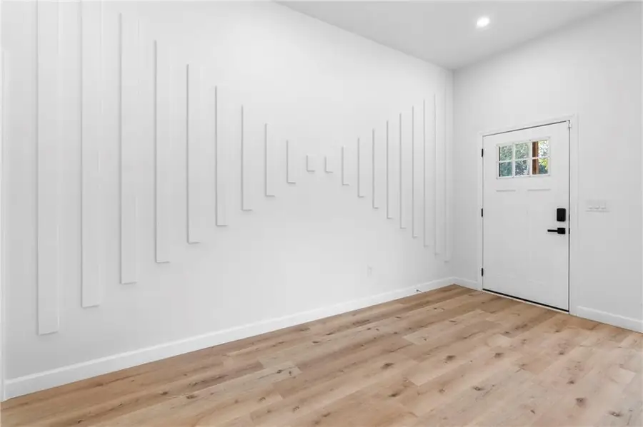 639 Ozburn Road Nw, Atlanta, GA 30318 - Image #3