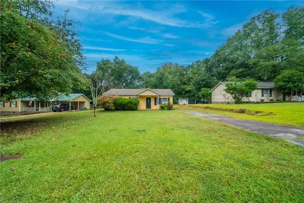 107 Oakwood Circle, Griffin, GA 30223