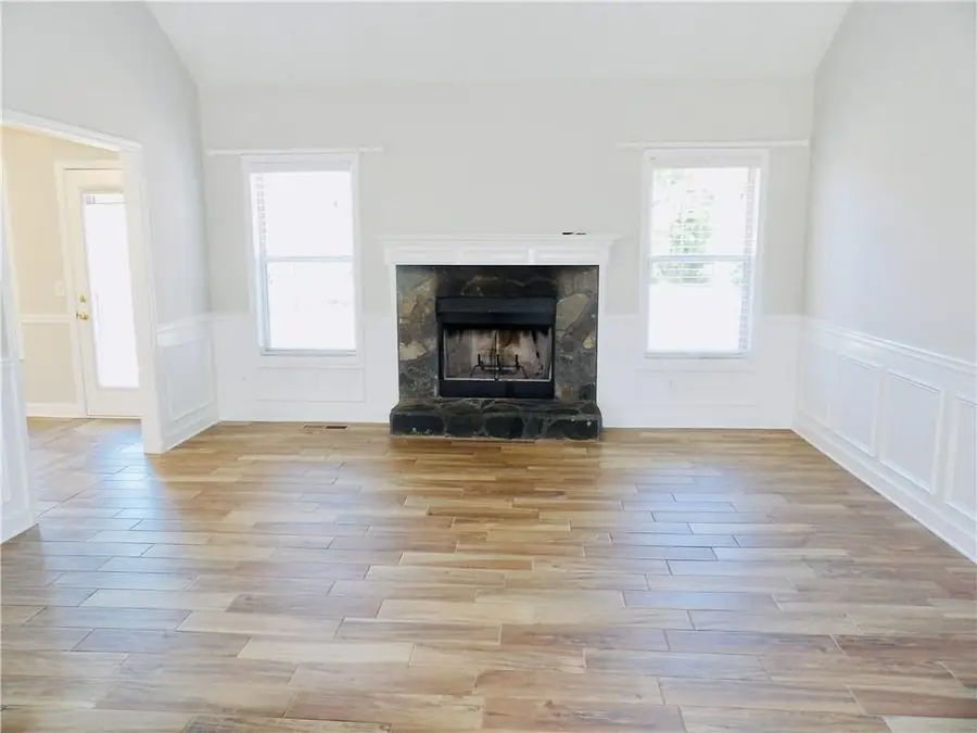 302 Jonaquil Avenue, Auburn, GA 30011 - Image #3