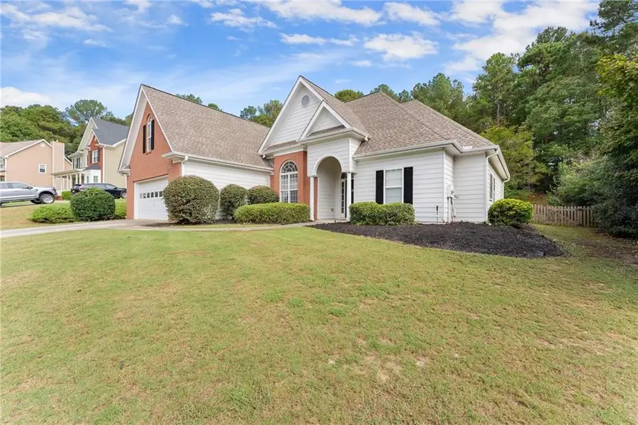 642 Shady Willow Lane, Loganville, GA 30052 - Image #3