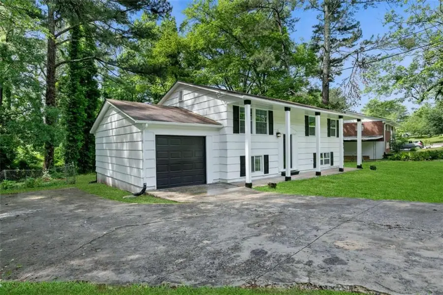 1386 Pineglen Drive, Riverdale, GA 30296 - Image #2