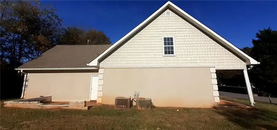 51 Pine Avenue, Commerce, GA 30529 - Image #3