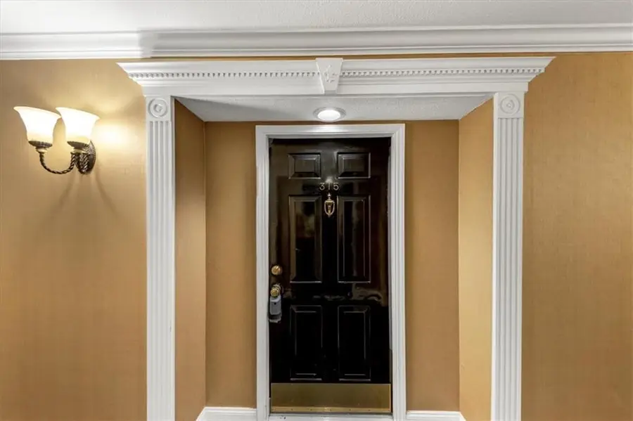 24315 Plantation Drive Ne, Atlanta, GA 30324 - Image #2