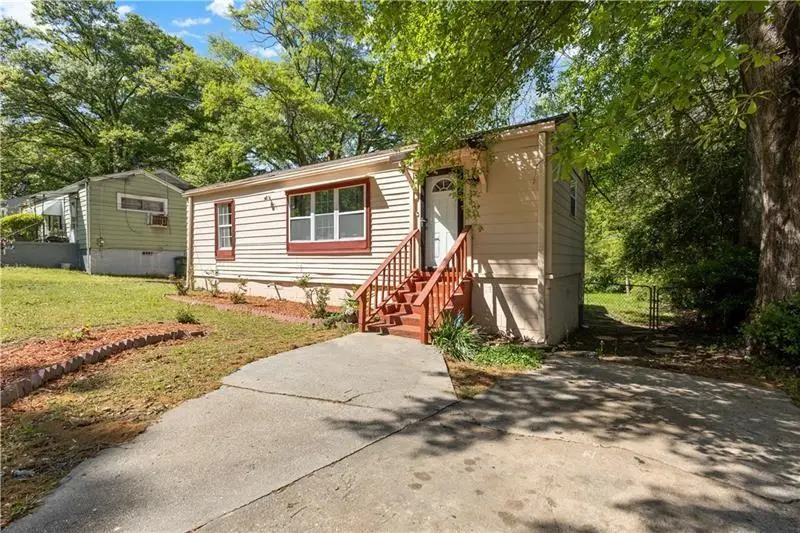 2383 Baker Road Nw, Atlanta, GA 30318 - Image #2