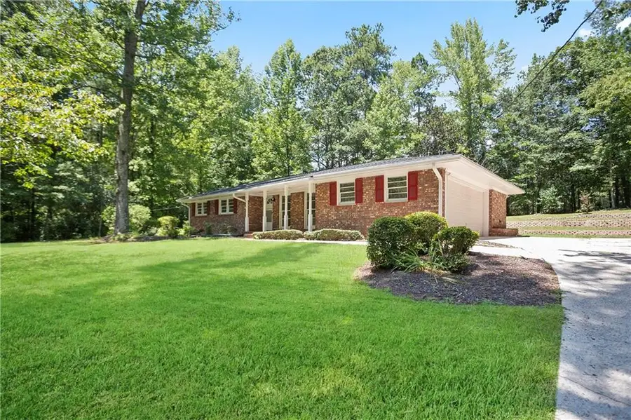 85 Valleybrook Drive, Fairburn, GA 30213 - Image #2