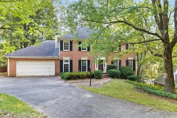 1731 E Bank Drive E, Marietta, GA 30068