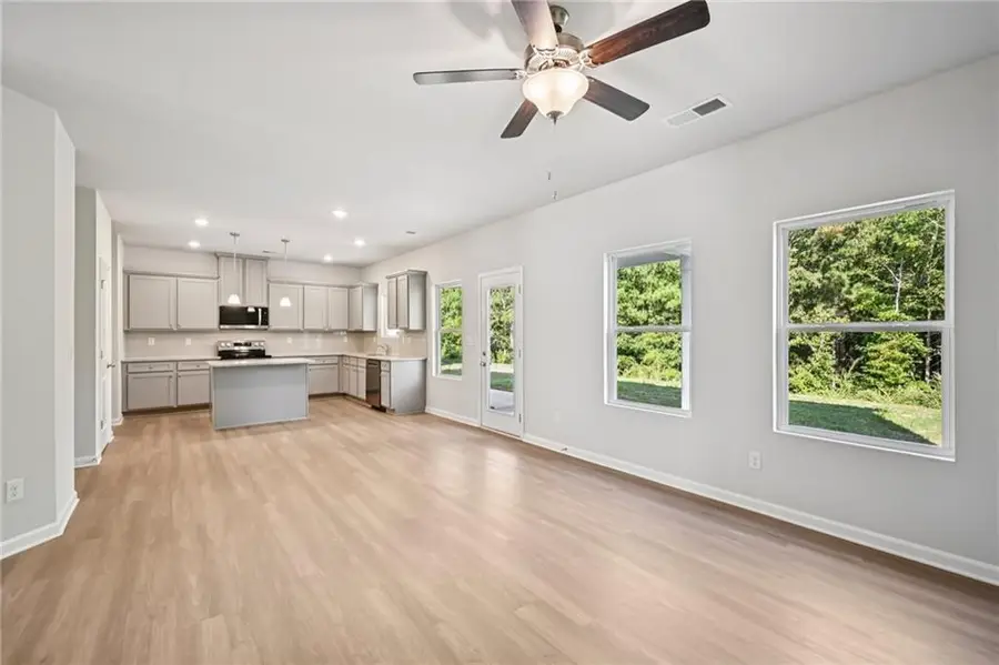 426 Lanier Circle, Woodstock, GA 30189 - Image #2