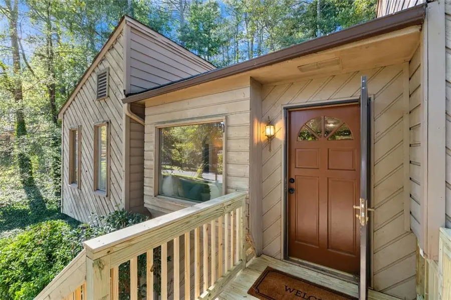 163 Castleair Court Ne, Kennesaw, GA 30144 - Image #2