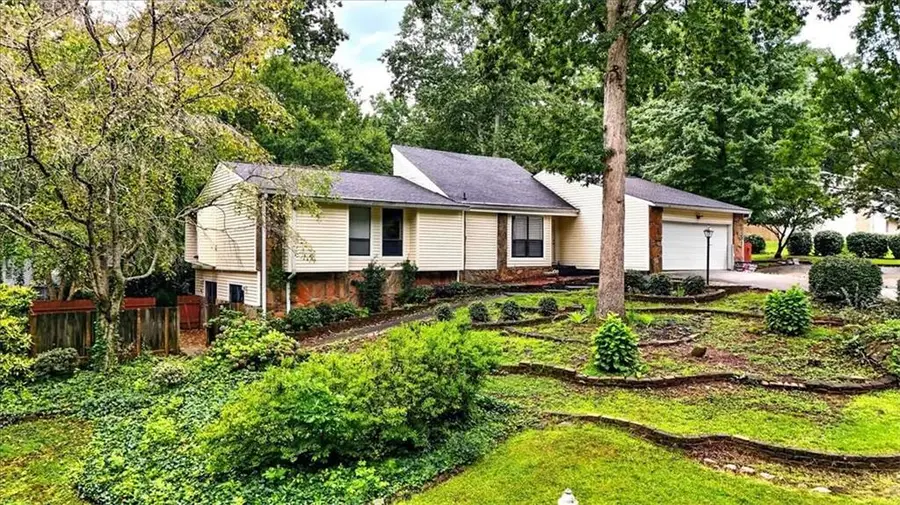 9760 Greenside Way, Douglasville, GA 30135 - Image #2