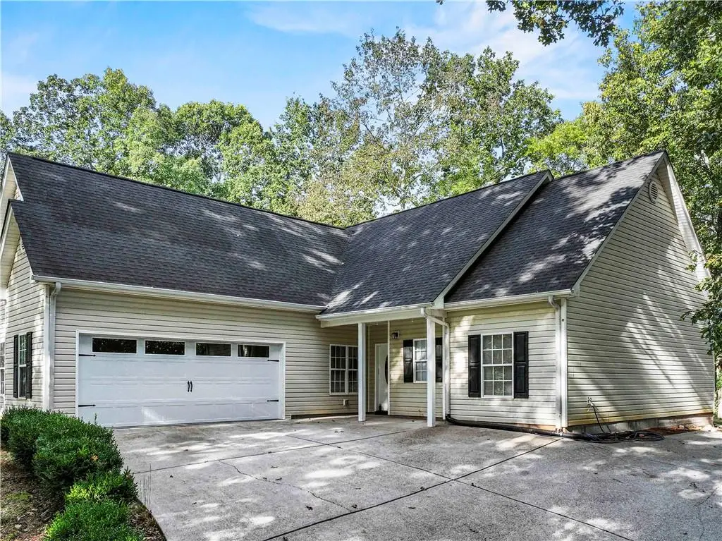 3368 Green Leaf Ln, Gainesville, GA 30507 - Image #1