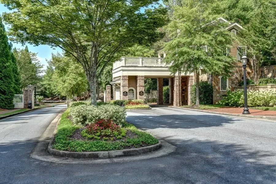 3119 W Addison Drive, Alpharetta, GA 30022 - Image #2