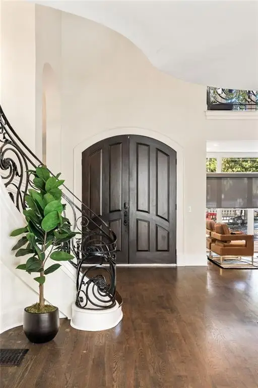 3511 Roxboro Road Ne, Atlanta, GA 30326 - Image #2