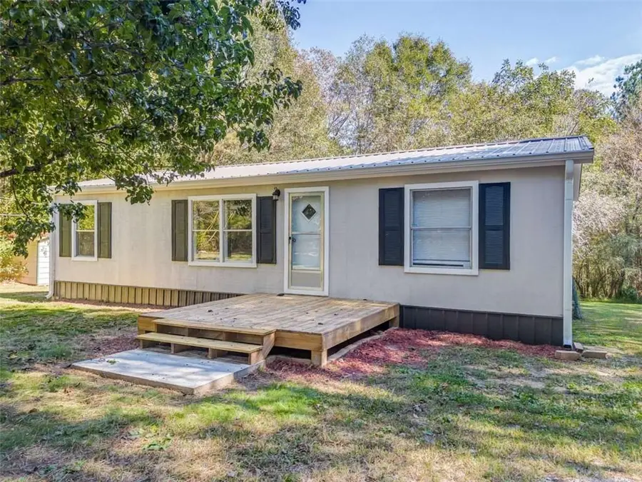 697A Donahoo Rd, Silver Creek, GA 30173 - Image #3