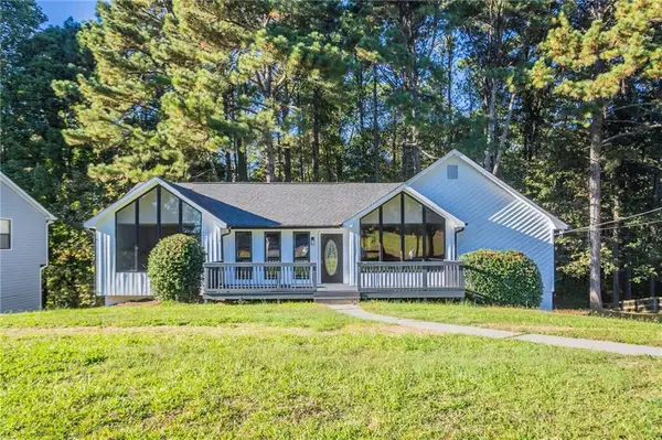 5496 Emerald Court, Acworth, GA 30102