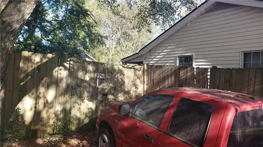 247 Austin Avenue Ne, Marietta, GA 30060 - Image #2