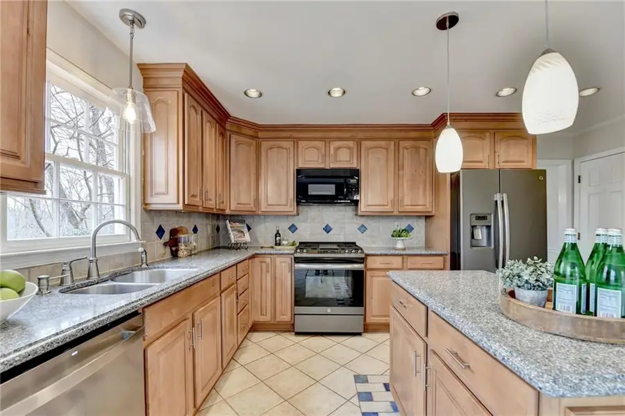 8155 Willow Tree Way, Alpharetta, GA 30005 - Image #3