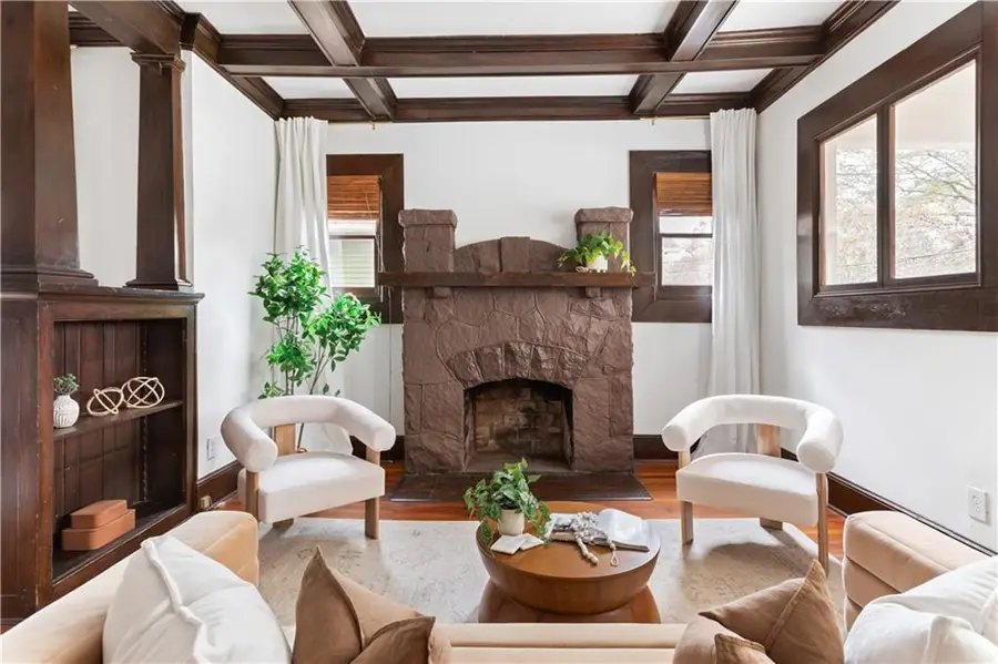 379 Mathewson Place Sw, Atlanta, GA 30310 - Image #3