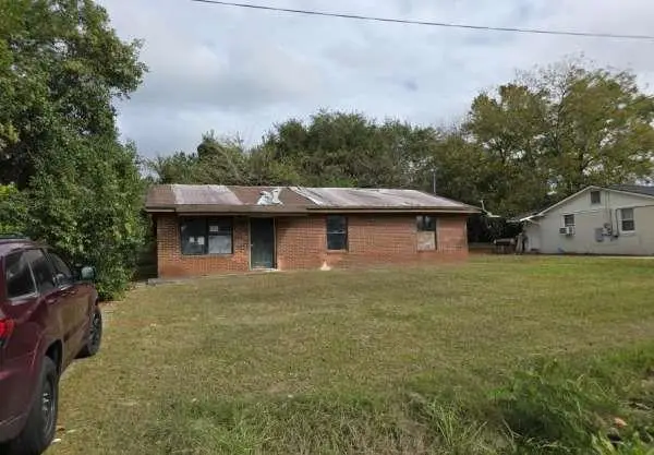 307 E Hobson Street E, Sylvester, GA 31791