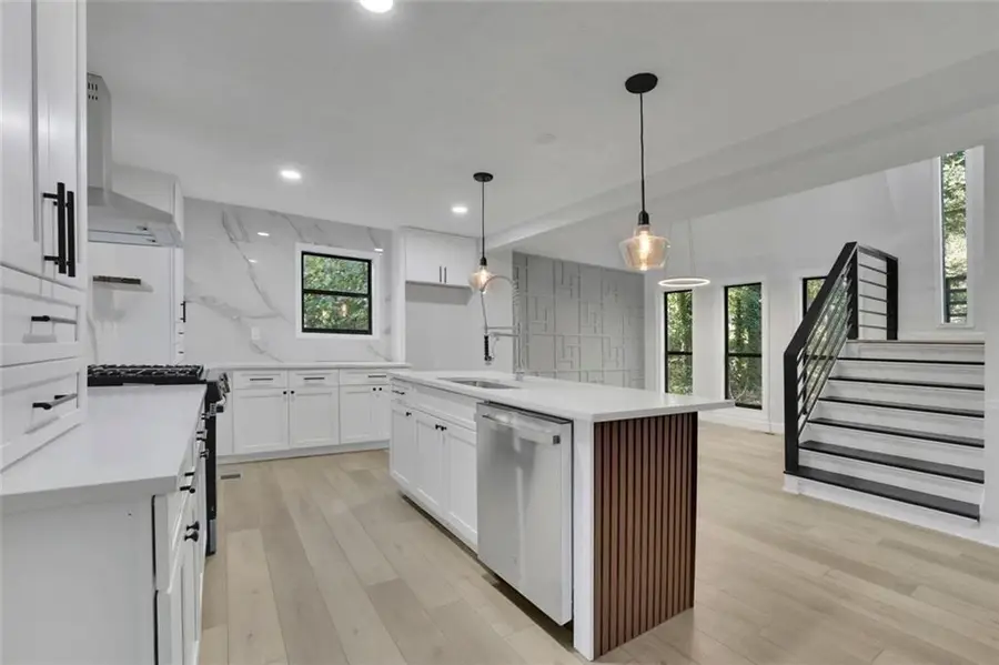 367 Lake Forest Drive, Acworth, GA 30102 - Image #3