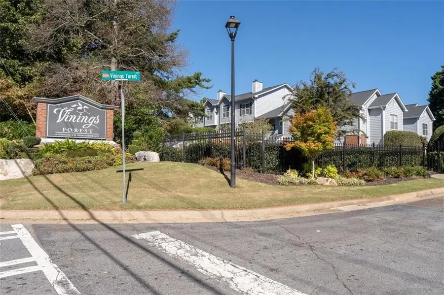 1303 Vinings Forest Lane Se, Smyrna, GA 30080 - Image #2