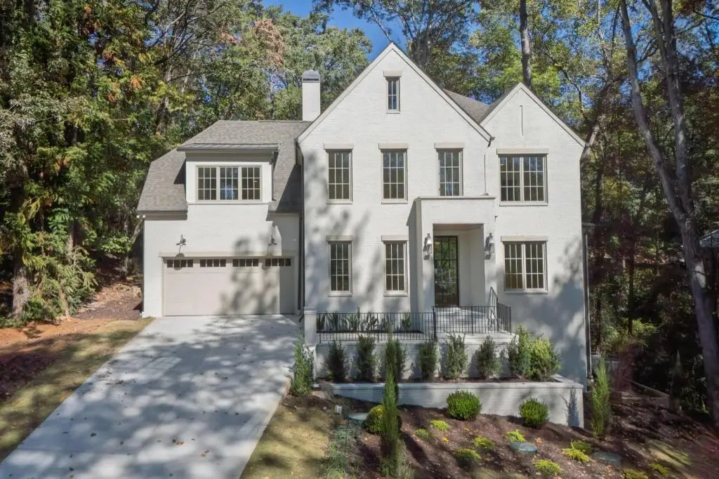 3568 Cloudland Drive Nw, Atlanta, GA 30327 - Image #1