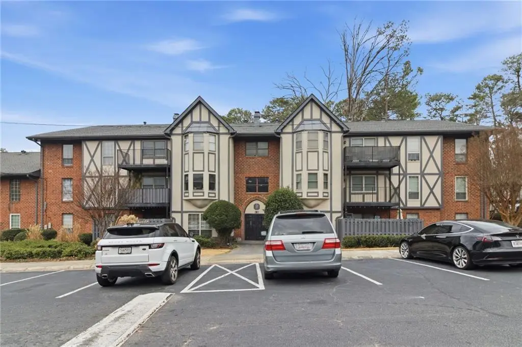 6851 Roswell Road #B15, Sandy Springs, GA 30328 - Image #1