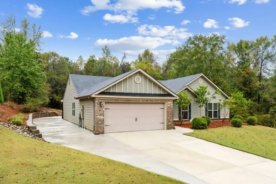 519 Lena Drive, Hoschton, GA 30548 - Image #3