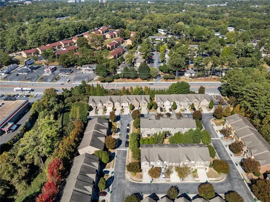 2126 Knoll Place Ne, Atlanta, GA 30329 - Image #3