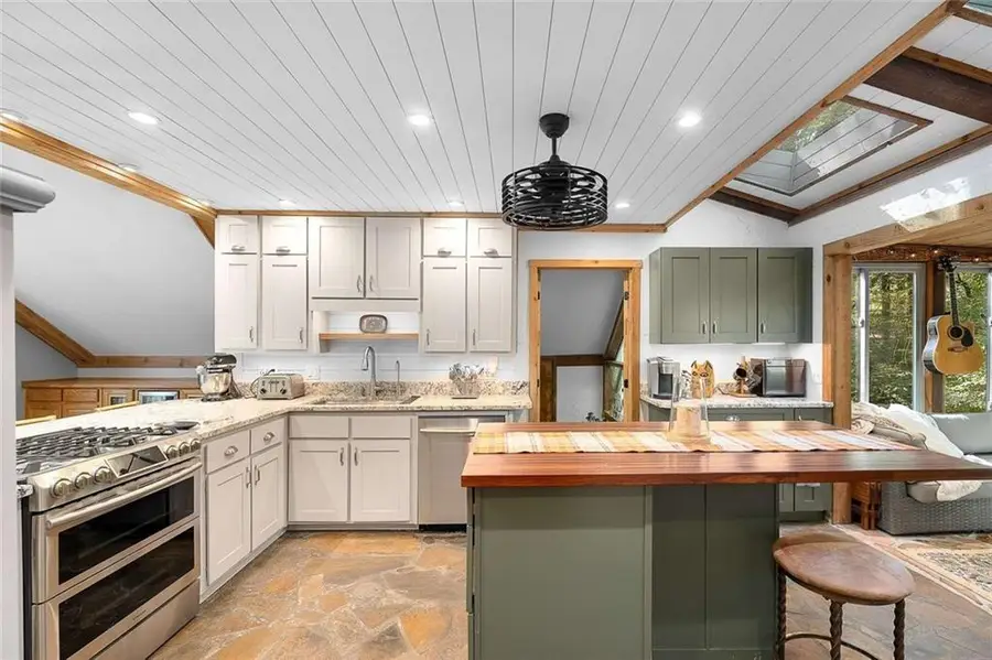 5397 Valley Mist Court, Peachtree Corners, GA 30092 - Image #2