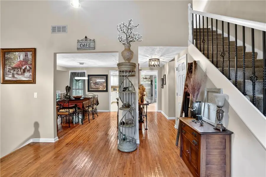 3865 Mabry Road Ne, Roswell, GA 30075 - Image #2