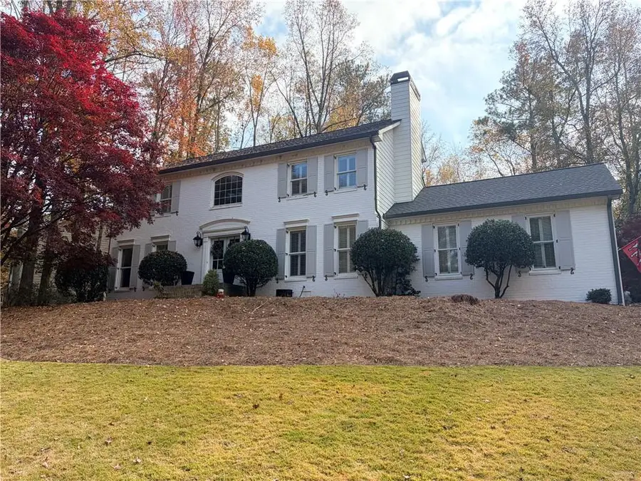 8110 Willow Tree Way, Alpharetta, GA 30005 - Image #2