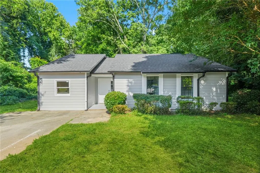 3909 S Creek Court, Stone Mountain, GA 30083 - Image #1