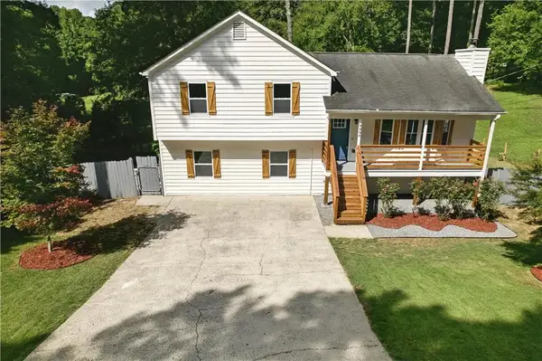 4996 Hunters Cove Drive, Acworth, GA 30101