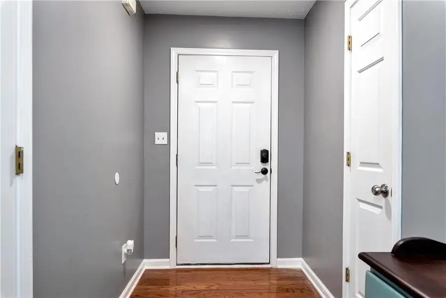 5503 Amber Cove Way, Flowery Branch, GA 30542 - Image #3