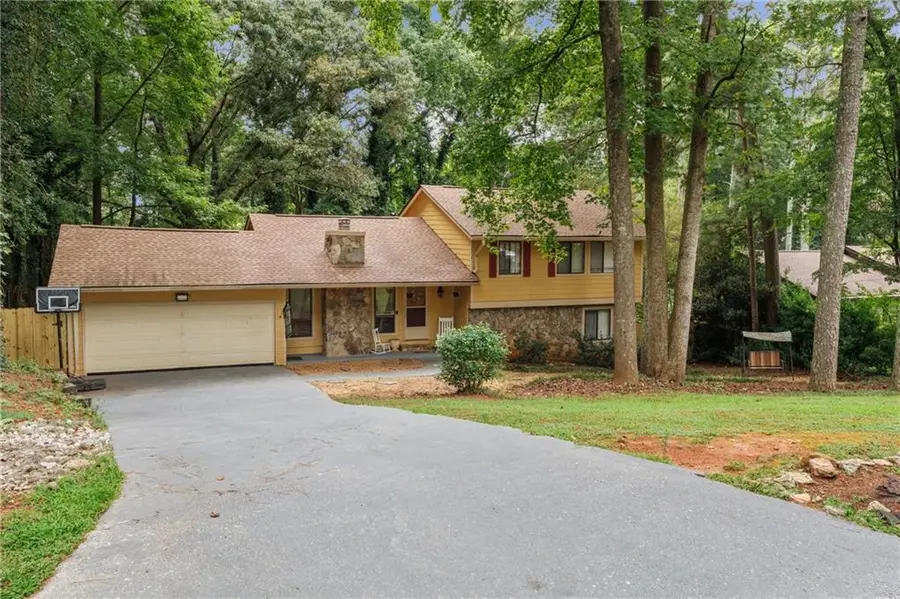 5002 Abbey Lane Sw, Lilburn, GA 30047 - Image #2