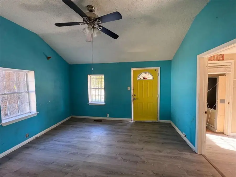 267 E Broad Street E, Newnan, GA 30263 - Image #2