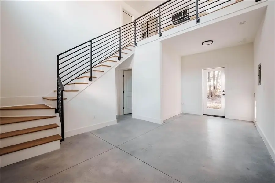 81 Clay Street Se, Atlanta, GA 30317 - Image #2