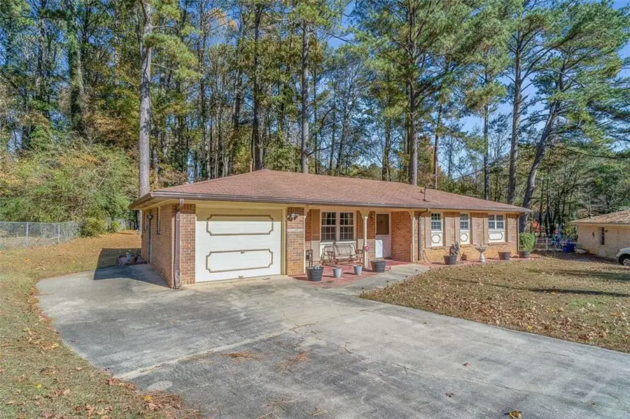 749 Dunleith Court, Stone Mountain, GA 30083 - Image #2