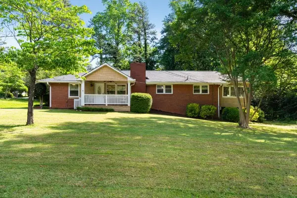 1865 Briarlake Circle, Decatur, GA 30033