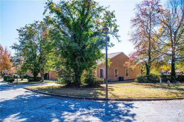 1509 Burnstone Drive, Stone Mountain, GA 30088