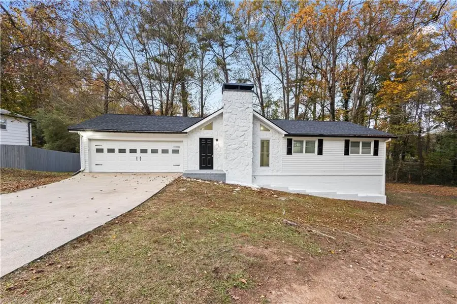 5658 Macedin Dr, Douglasville, GA 30135 - Image #2