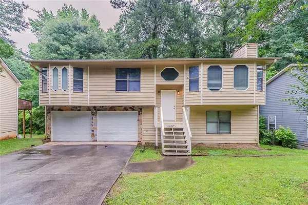 2218 Lowtrail Court, Lithonia, GA 30058