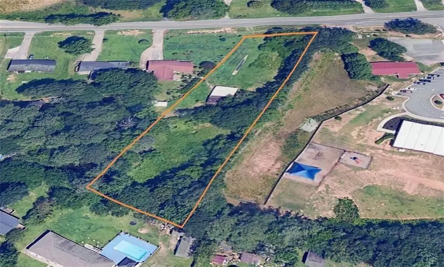 692 Davis Road, Lawrenceville, GA 30046 - Image #2