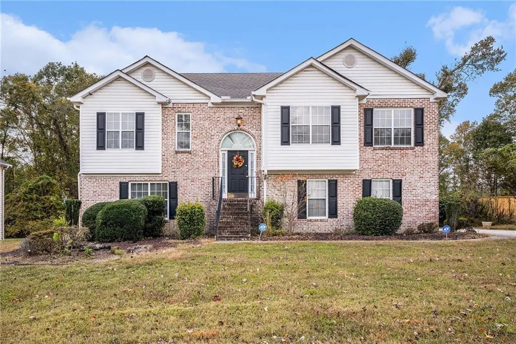 3495 Heathervale Way Sw, Conyers, GA 30094 - Image #1