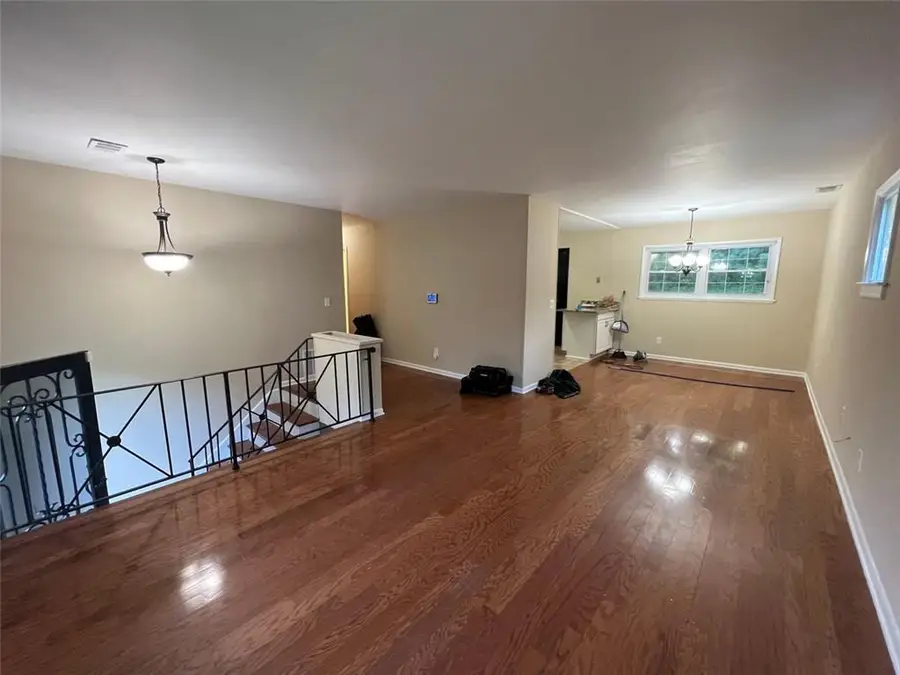 2444 Rolling View Drive Se, Smyrna, GA 30080 - Image #3