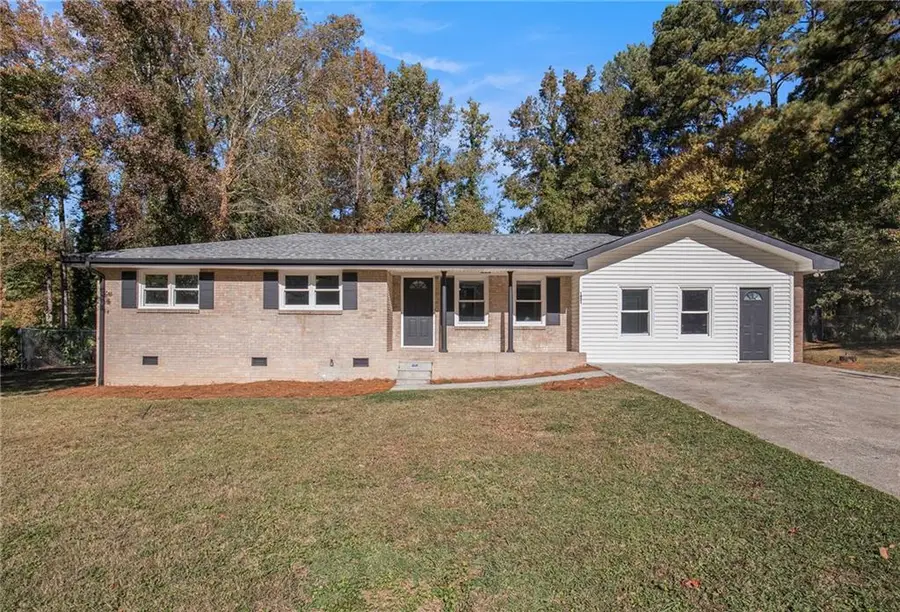 1431 Mohawk Drive, Lawrenceville, GA 30043 - Image #2
