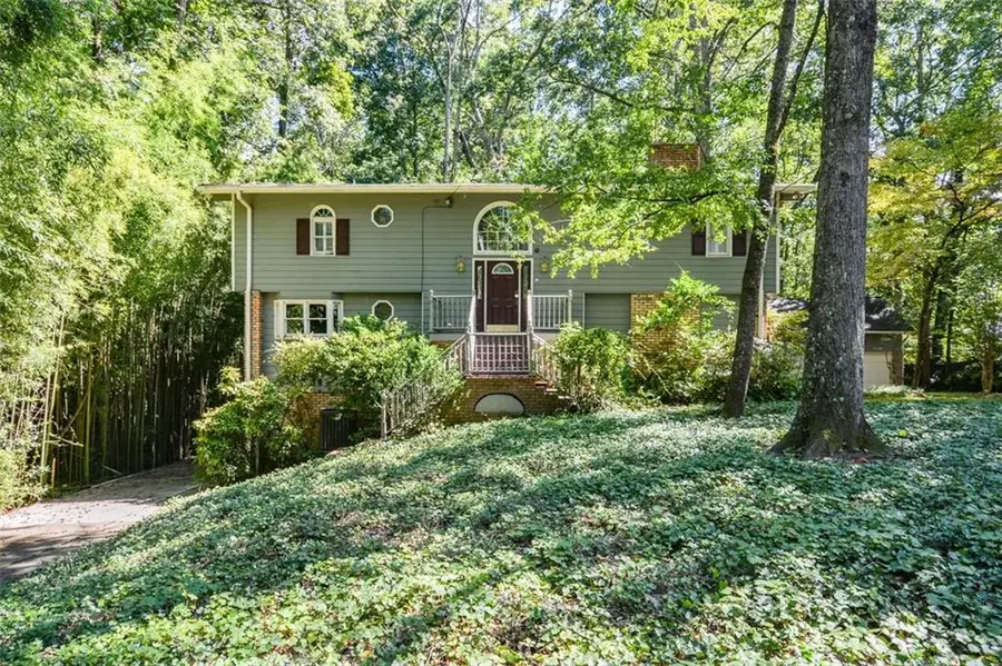 852 Hickory Drive Sw, Marietta, GA 30064 - Image #2