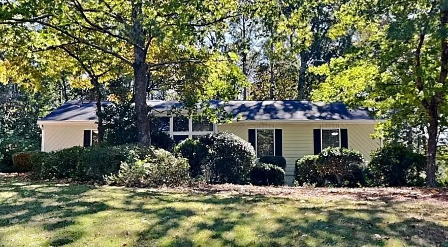 2567 Kingsley Drive Ne, Marietta, GA 30062 - Image #1