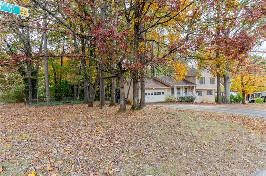 727 Cedar Valley Trace, Lawrenceville, GA 30043 - Image #2