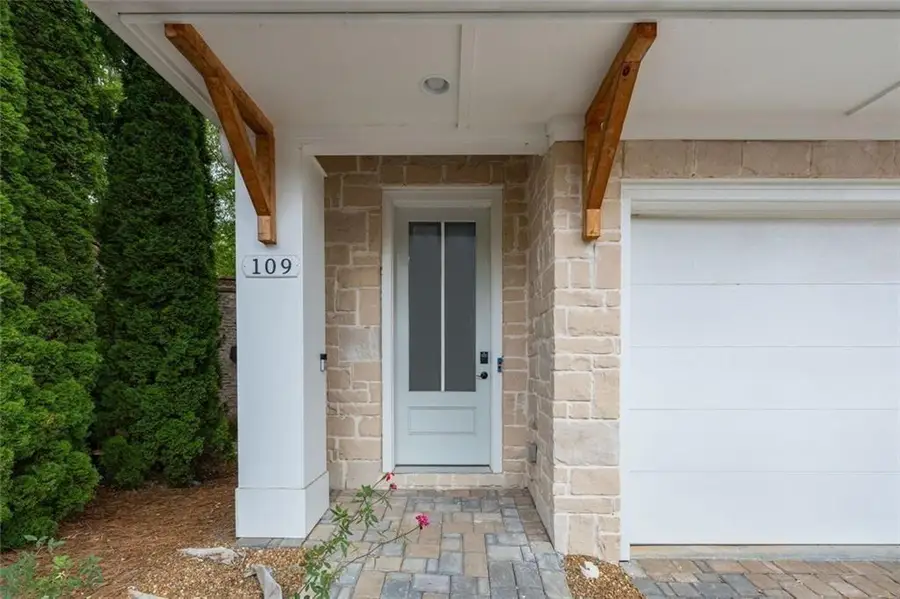 109 Village Green Avenue, Woodstock, GA 30189 - Image #3